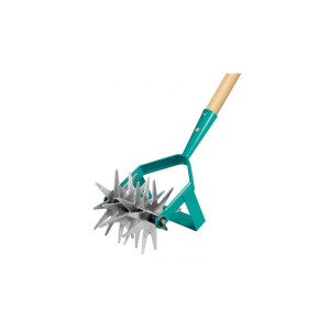 Käsikultivaator – kobestaja/umbrohutõrje puidust varrega