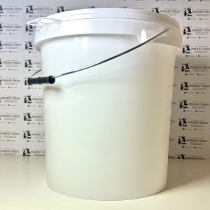 17,5 L ämber kaanega, valge, metallist käepidemega